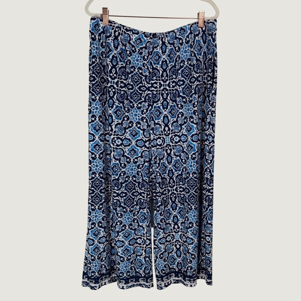 Chicos 2 Blue White Medallion Print Wide Leg Pull On Crop Pants 24" Resortwear